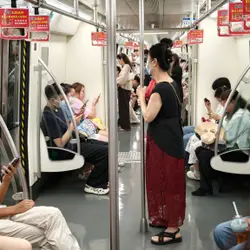 В вагоне метро