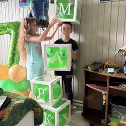 Именинник с сестрой